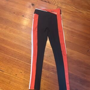 GymShark Women’s Multicolored Stripe Leggings Women’s Size Medium EUC